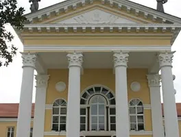 Shkrimtarët i drejtohen ministrisë me peticion për anulimin e Çmimeve Kombëtare 2024 dhe pezullimin e “Poetit Laureat”