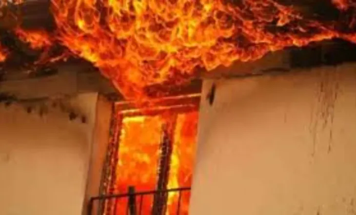 Shkrumbohet banesa në Pukë nga flakët, familja mbetet pa strehë