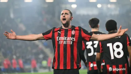 Show i Rabiot dhe një super Maignan, Milan triumfon ndaj Como-s, Allegri: Nuk ishte përgjigje ndaj Inter, objektiv mbetet Champions (VIDEO)