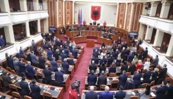 Shqipëria në Bordin e Paqes, PS mbledh nesër Kuvendin: Miratim i marrëveshjes me procedurë të përshpejtuar