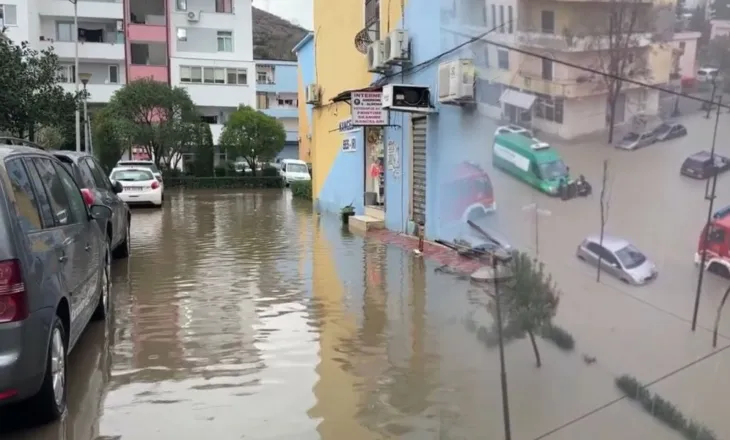 Shqipëria nën ujë, përmbytje në Durrës, Lezhë dhe Kukës. Pezullohet mësimi, nis evakuimi i familjeve. Bllokohen tragetet