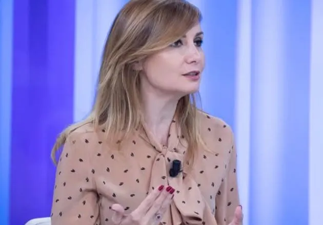 ‘Shqipëria po ndërton një ekonomi hoteli’, Tabaku jep alarmin: Po shesim shërbime, tokë dhe beton, kurse prodhimi po…