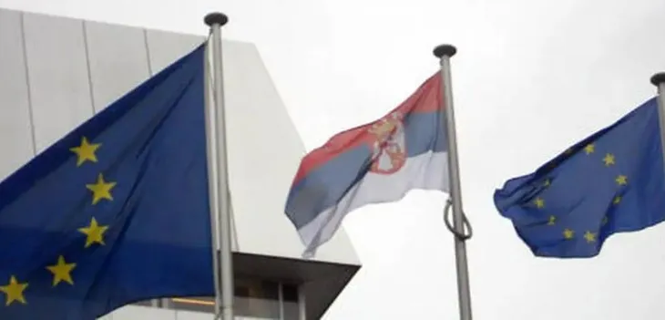 Shqipëria, Serbia dhe Mali i Zi në rrugën drejt Brukselit/ DW: Bie ndjeshëm mbështetja e serbëve për anëtarësimin në BE