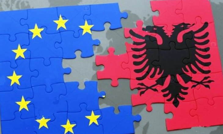 Shqiptarët “lider” të rajonit për mbështetjen e integrimit në BE/ 43% besojnë në anëtarësim brenda 2030-ës