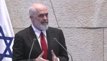 “Shqiptarët thanë më mirë vdesim sesa dorëzojmë hebrenjtë ”, Rama: Gjyshërit tanë myslimanë e të krishterë zgjodhën rrugën e humanizmit