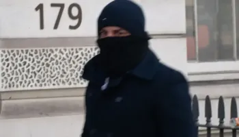 Shqiptari punonte si oficer i emigracionit, por ishte vetë emigrant i paligjshëm