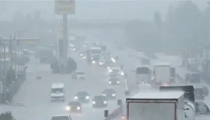 ‘Shteti i mposhtur nga shiu’, Këlliçi: Mjafton një ditë reshje që Tirana të kthehet në një makth për qytetarët e saj