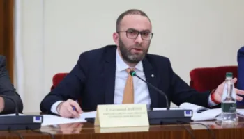 “Shteti nuk përkulet nga dhuna e vandalizmi”, Bardhi i përgjigjet deklaratave të Ramës për protestën: Koha e tij ka skaduar