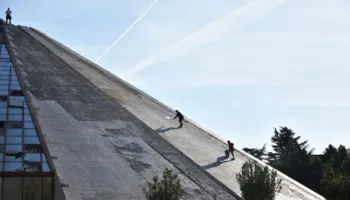 Si përpjekjet e SHBA-së dhe BE-së për reformën në drejtësi nxitën centralizimin e pushtetit dhe dështimin e drejtësisë