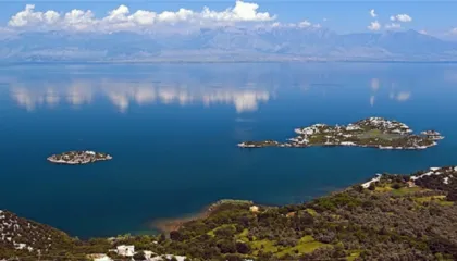 Si po e afron liqenin e Shkodrës më pranë statusit të UNESCO-s një projekt ndërkufitar i BE-së…