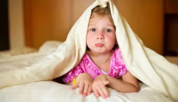 Si ta bëni zgjimin e fëmijës në mëngjes sa më të këndshëm