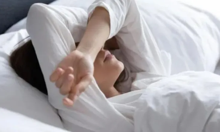 Si të kemi një gjumë më të mirë, metoda pa ilaçe