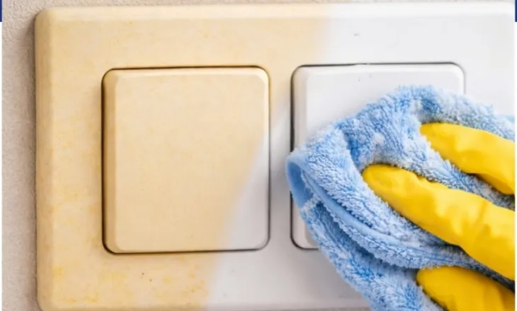 Si të pastroni zverdhjen nga plastika?