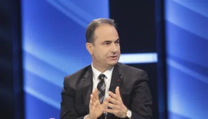 “Sinjali i fundit nga Uashingtoni”, Boçi paralajmëron dorëzimin e pushtetit nga Rama: Kryeministri nuk do të shpëtojë..