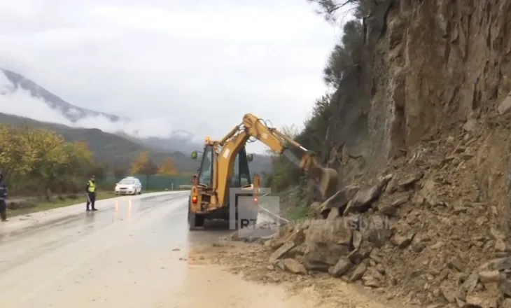Situata e motit në qarkun e Gjirokastrës, vështirësi në qarkullim pas reshjeve të dendura