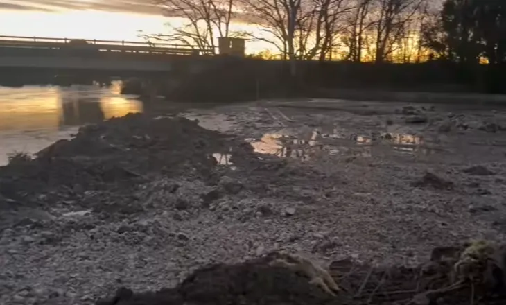 Situata në jug drejt stabilizimit, niveli i Vjosës bie ndjeshëm. Rama: Ka nisur verifikimi i dëmeve
