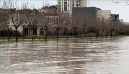 Situatë problematike në Durrës, përmbytet edhe kati i parë i burgut