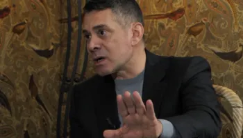 Skandal i Portit të Durrësit/ Ahmetaj zbulon kontratën që po ‘përrlan’ miliardat e shqiptarëve