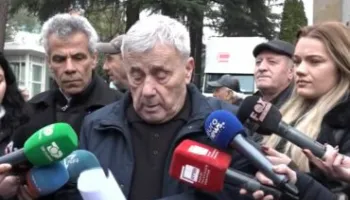 “S’kërkojmë hakmarrje, por drejtësi”/Homazhet për ’21 Janarin’, xhaxhai i Aleks Nikës: Përgjegjësia s’duhet të harrohet