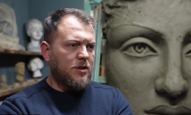 Skulptor në vendlindje, artisti Elton Korbeci: Puna mision për të ruajtur identitetin e historinë