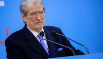 “Smart City”, Berisha: Projekt korruptiv me çmime 30 herë më të larta, rrezik për privatësinë e qytetarëve