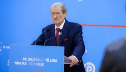 ‘Sot iu hoq mandati Lubisë’, Berisha: Motra avokate e Ballukut ka lexuar jo vetë mesazhet, por edhe dosjen e videot