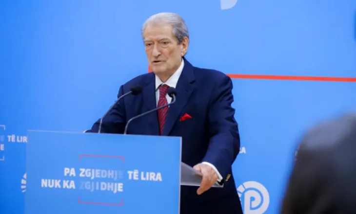 ‘Sot iu hoq mandati Lubisë’, Berisha: Motra avokate e Ballukut ka lexuar jo vetë mesazhet, por edhe dosjen e videot