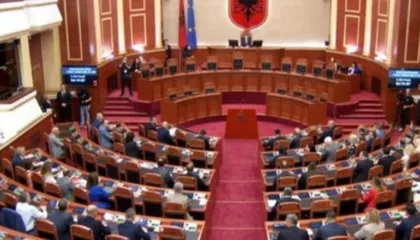 Sot nis sesioni i ri parlamentar, deputetët rikthehen në Kuvend, ja çfarë pritet të ndodhë