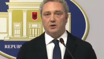 Spahia: Sistemi shëndetësor më i vjedhuri, të shkarkohen drejtuesit e FSDKSH, t’u hetohet pasuria