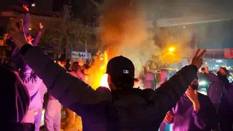 Starlink thuhet se është bërë falas në Iran – por protestuesit po marrin rreziqe të mëdha duke e përdorur atë