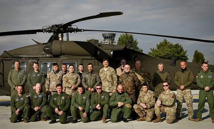 Stërvitje ajrore e përbashkët mes SHBA e Shqipërisë: Po ndërtojmë një NATO më të gatshme për luftime