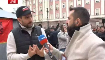 ‘Strategjia jonë është qëndresa, po vrasim frikën’, Lapaj: Efektivët civilë erdhën për të intimiduar qytetarët