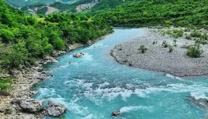 Studimi, në shtatë vite Shqipëria humbi 28% të lumenjve