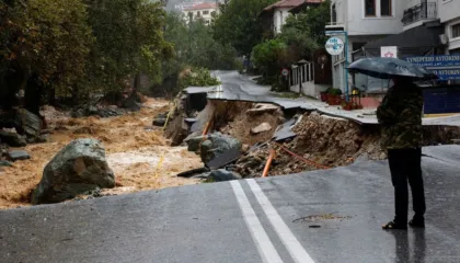 Stuhi dhe rreshje bore/ Moti i keq në Greqi, shënohet viktima e dytë nga stuhia