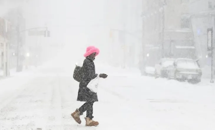 Stuhia dimërore në SHBA, 7 viktima dhe 800 mijë banorë pa energji elektrike