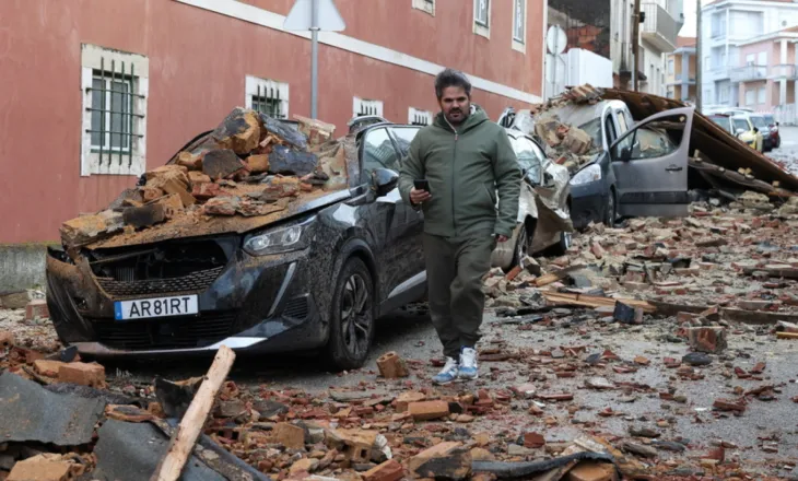 Stuhia “Kristin” godet Portugalinë, 2 viktima, mbi 800,000 familje pa energji elektrike