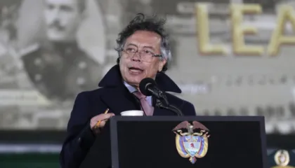 Sulmet amerikane ndaj anijeve të drogës, Presidenti kolumbian tregon zonën me të mbijetuar