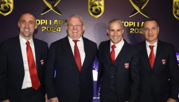 Sylvinho, Doriva dhe Zabaleta “shtrëngojnë” duart me Dukën, vjen rinovimi i kontratës. Ja detajet