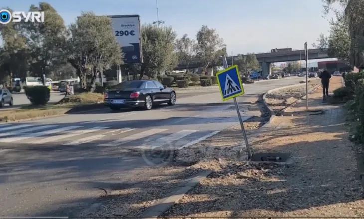 SYRI TV/ Durrës, ndërhyrje e pakuptimtë për riparime në rrugë, shoferët: Shtojnë orët e qëndrimit në trafik