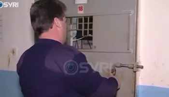 SYRI TV/ Ligjet miratojnë ndryshimet në kodin penal, burg për parkimet e dyfishta