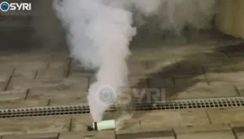 SYRI TV/ Protesta e opozitës, policia, gaz, dhunë dhe procedime nuk kursehen as gazetarët