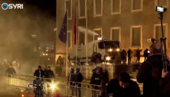 SYRI TV/ Protesta në Tiranë – ‘SafeJournalists’ dhe AGSH: U cënua siguria e gazetarëve nga gazi lotsjellës