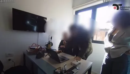 SYRI TV/ Tatimet sekuestrojnë kompjuterat e Real Estate, 9 agjenci imobilare ishin nën hetim