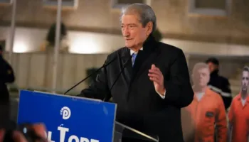 ‘Ta bëjmë natën ditë këtë javë, të trokasim në çdo derë’, Berisha fton qytetarët: Të gjithë më 24 janar në Tiranë…