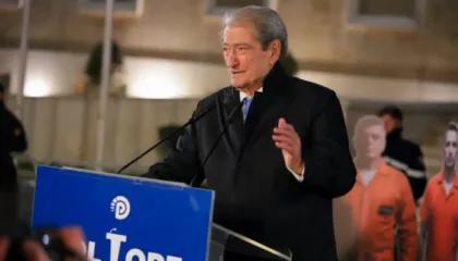 ‘Ta bëjmë natën ditë këtë javë, të trokasim në çdo derë’, Berisha fton qytetarët: Të gjithë më 24 janar në Tiranë…