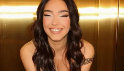 ‘Tajm Kastrati’/ Jonida Vokshi bëhet sërish ‘meme’, gafa e madhe gjatë prezantimit