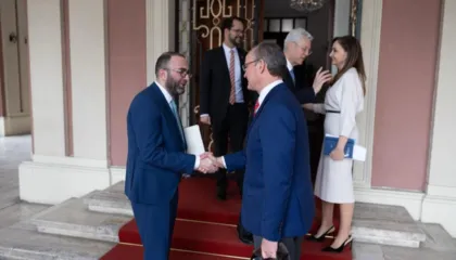 Takimi me ministrin gjerman për Europën, Bardhi: Opozita mbështet integrimin europian, por jetike për Shqipërinë është…