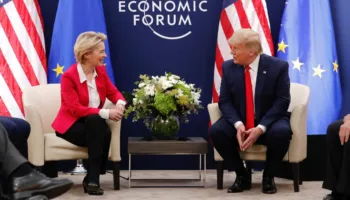 Tarifat e Trump, paralajmëron Von der Leyen: Rrezikohen marrëdhëniet transatlantike dhe sovraniteti i Groenlandës