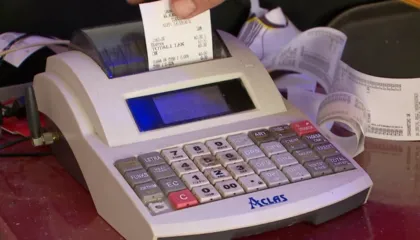 Tatimet në kolaps me fiskalizimin/ Tenderi i mirëmbajtjes ka lënë sistemin jashtë funksionit, në rrezik të dhënat e bizneseve