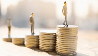 Tatimet njoftojnë pagat e reja minimale e maksimale, ndryshimi që po zbatohet për herë të parë